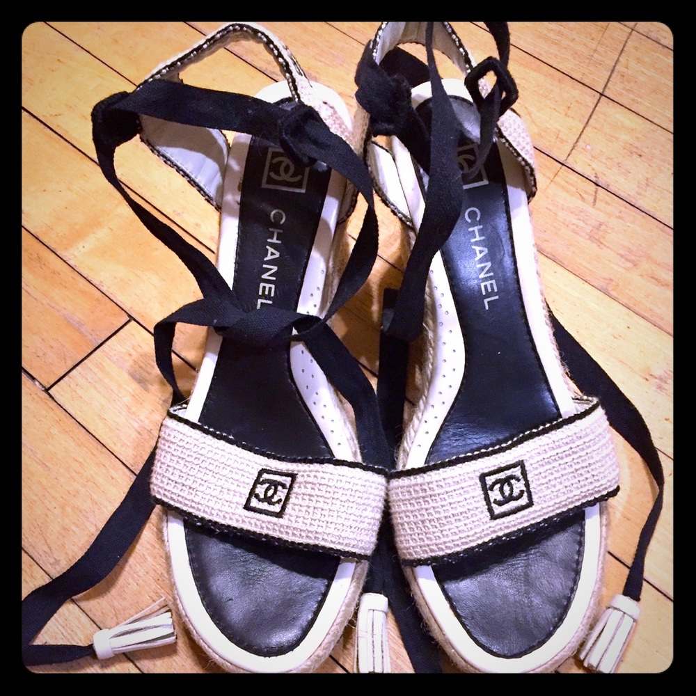 CHANEL espadrilles wedges